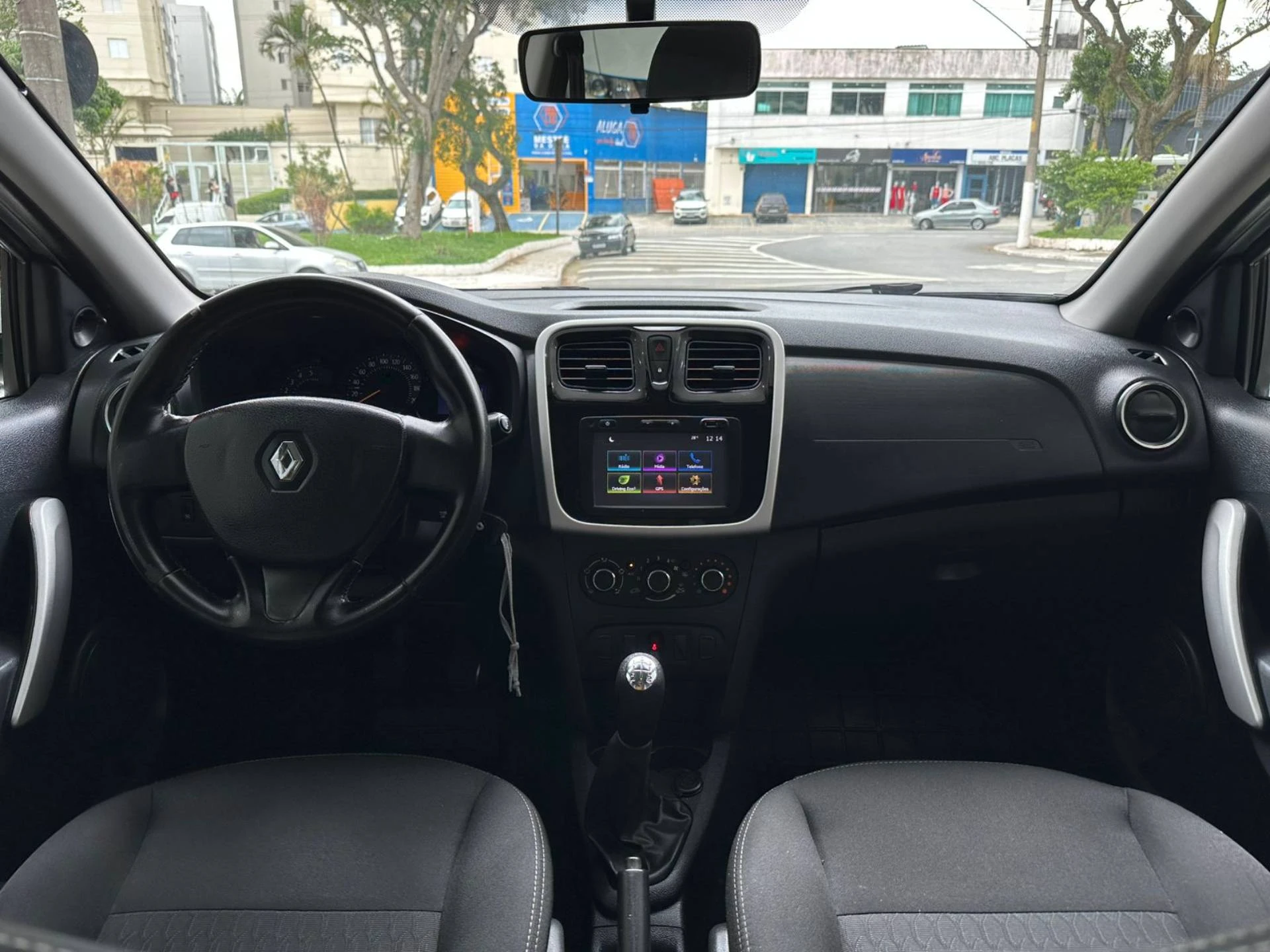 RENAULT SANDERO