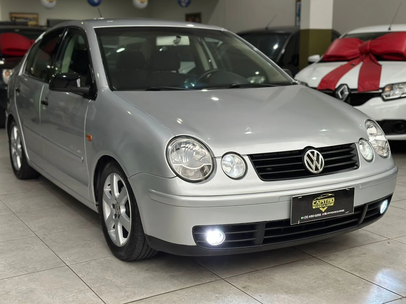 VOLKSWAGEN POLO SEDAN