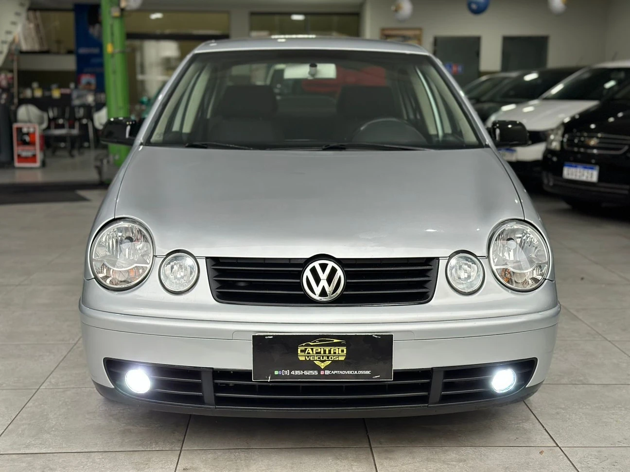 VOLKSWAGEN POLO SEDAN