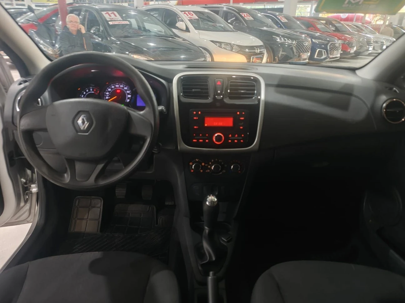 RENAULT SANDERO