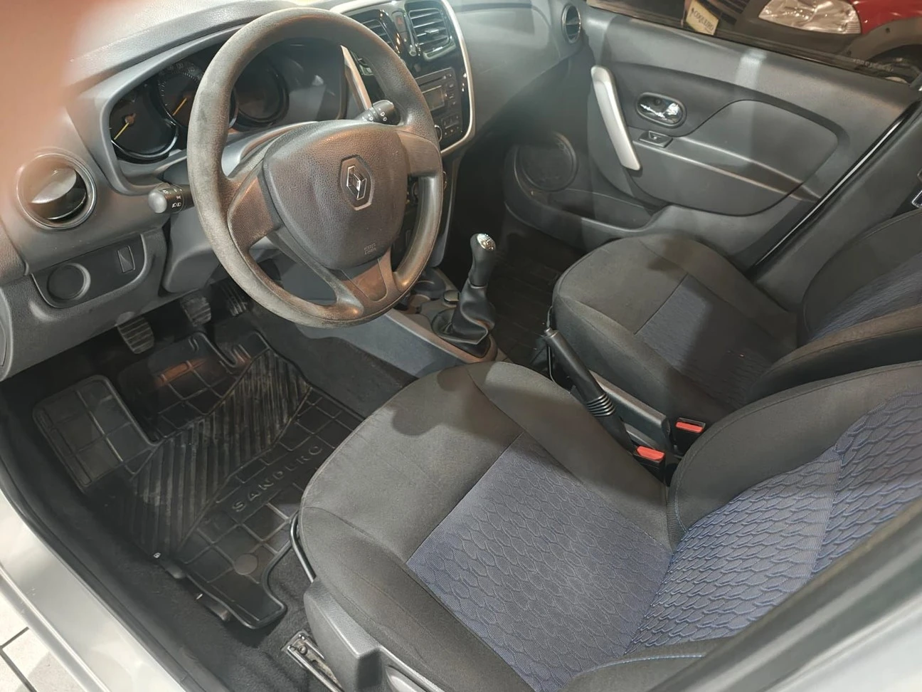 RENAULT SANDERO
