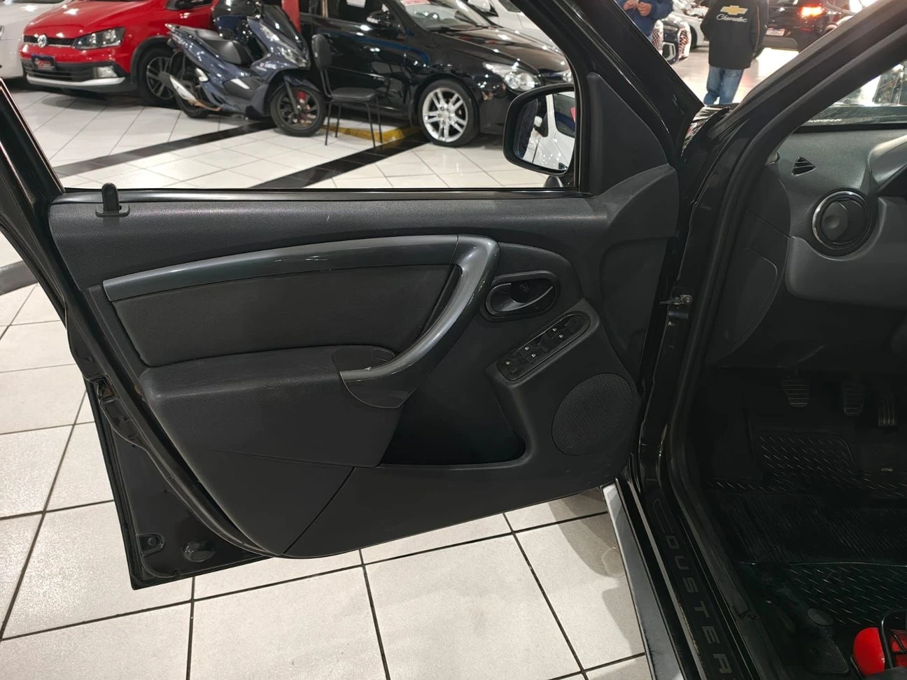 RENAULT DUSTER