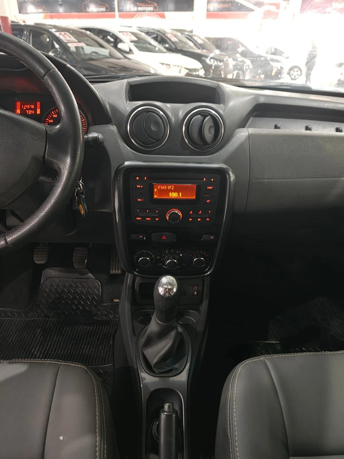 RENAULT DUSTER