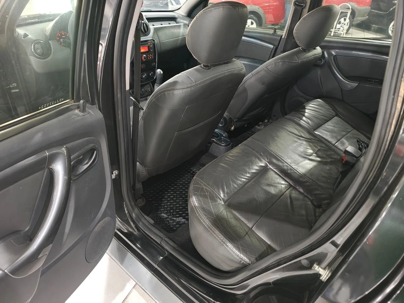 RENAULT DUSTER