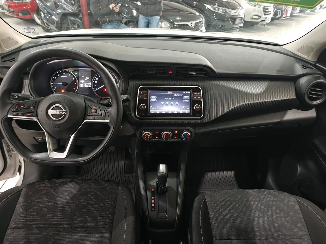 NISSAN KICKS