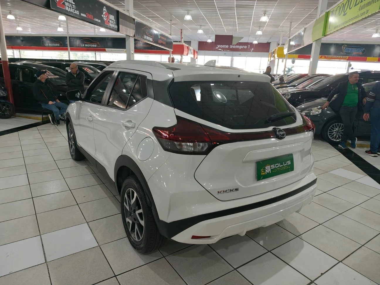 NISSAN KICKS