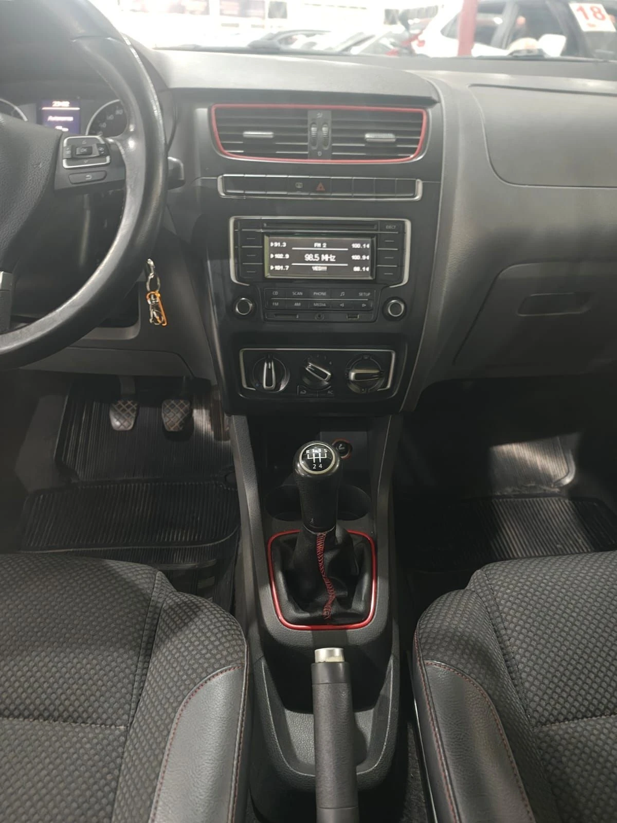VOLKSWAGEN FOX