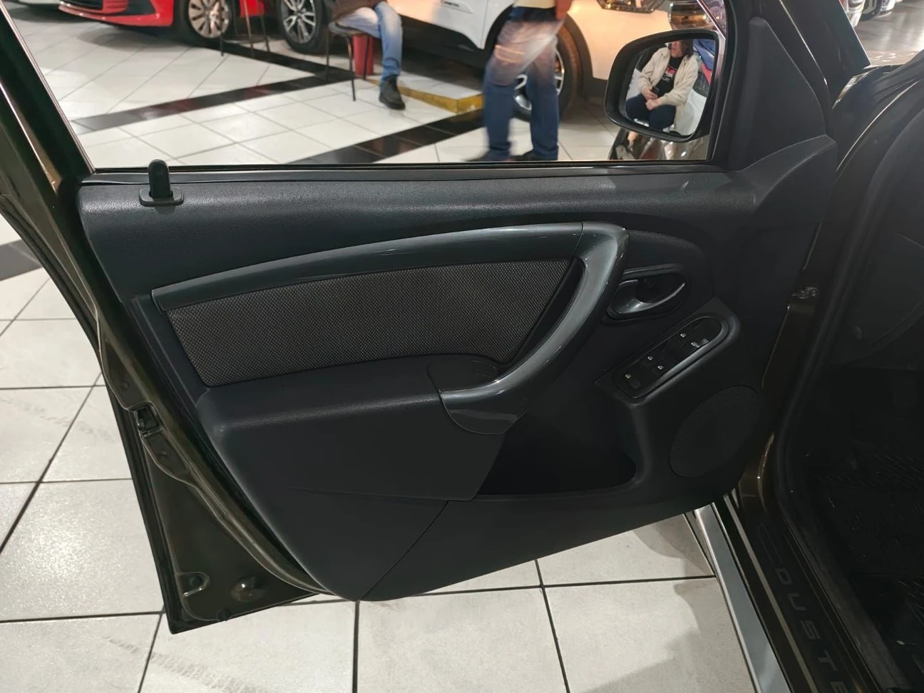 RENAULT DUSTER