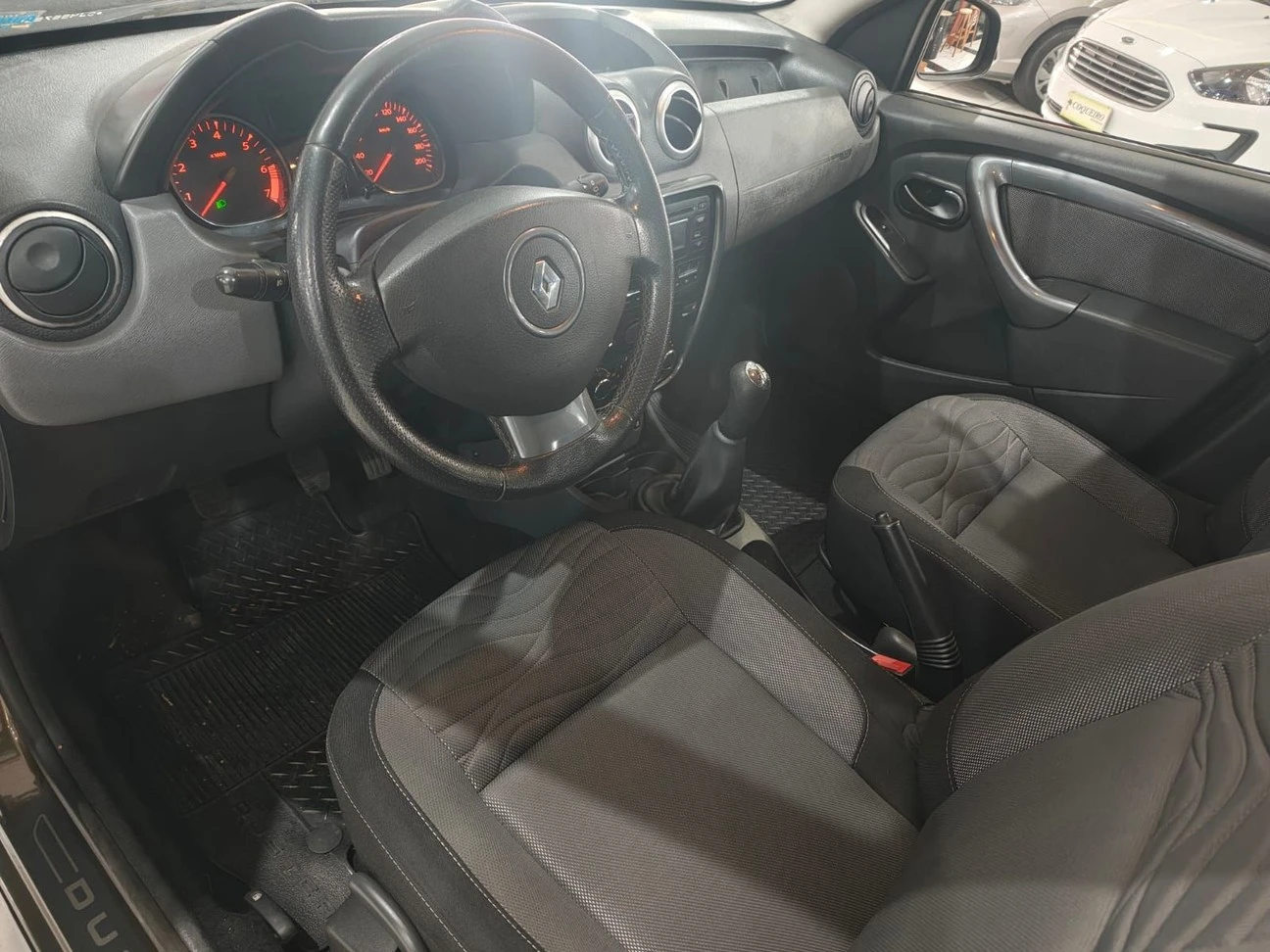 RENAULT DUSTER