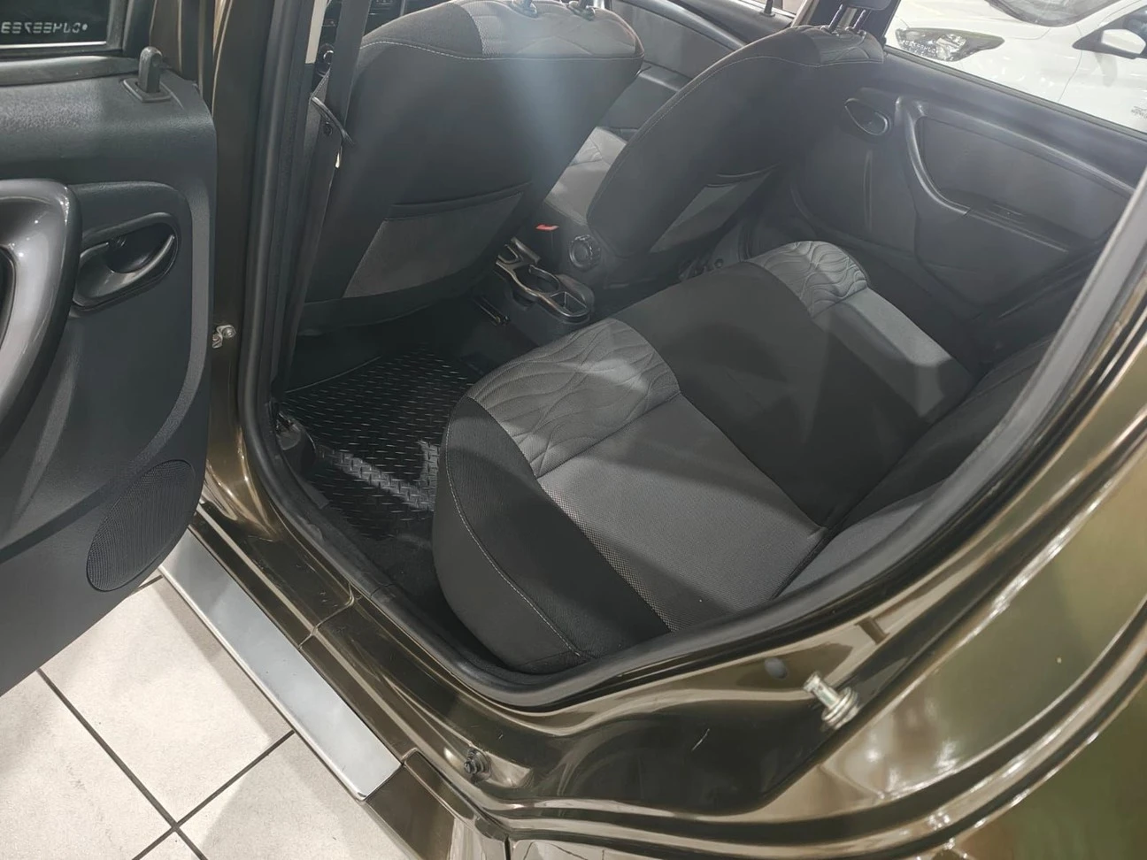 RENAULT DUSTER