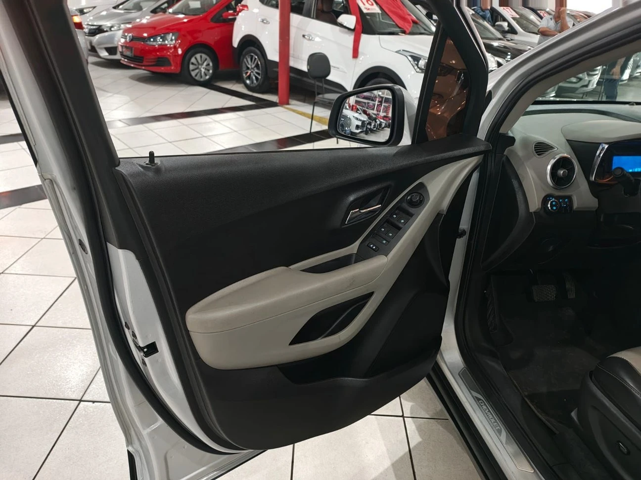 CHEVROLET TRACKER
