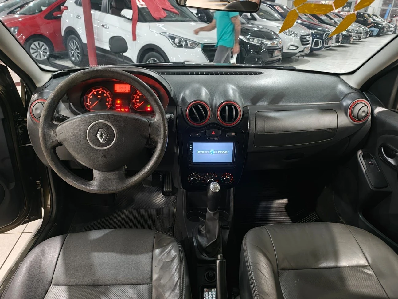 RENAULT SANDERO