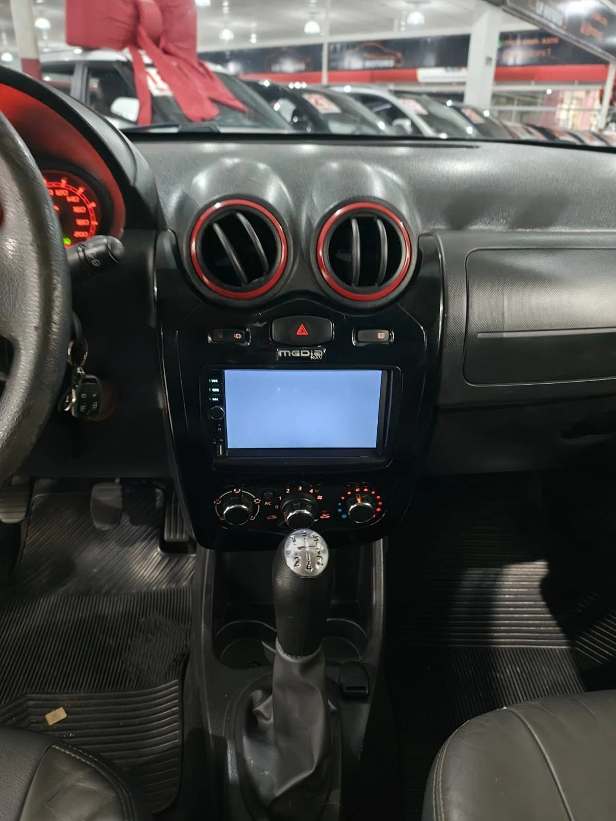 RENAULT SANDERO