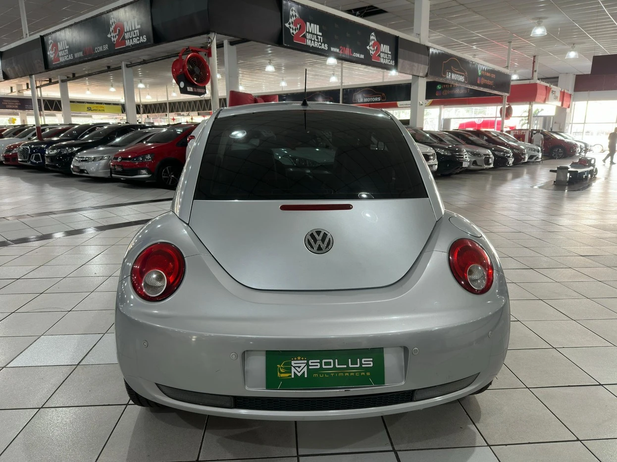 VOLKSWAGEN NEW BEETLE