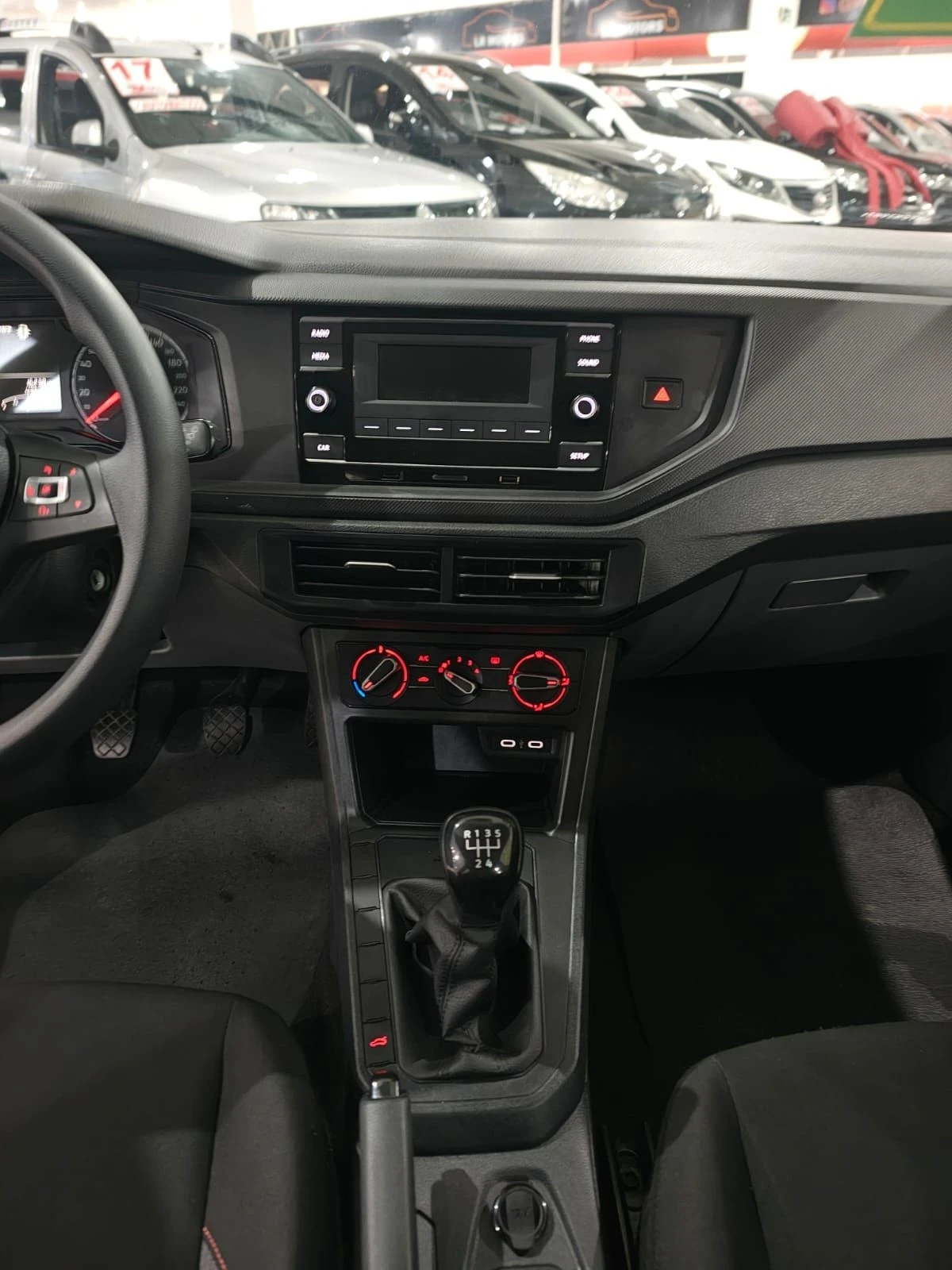 VOLKSWAGEN POLO
