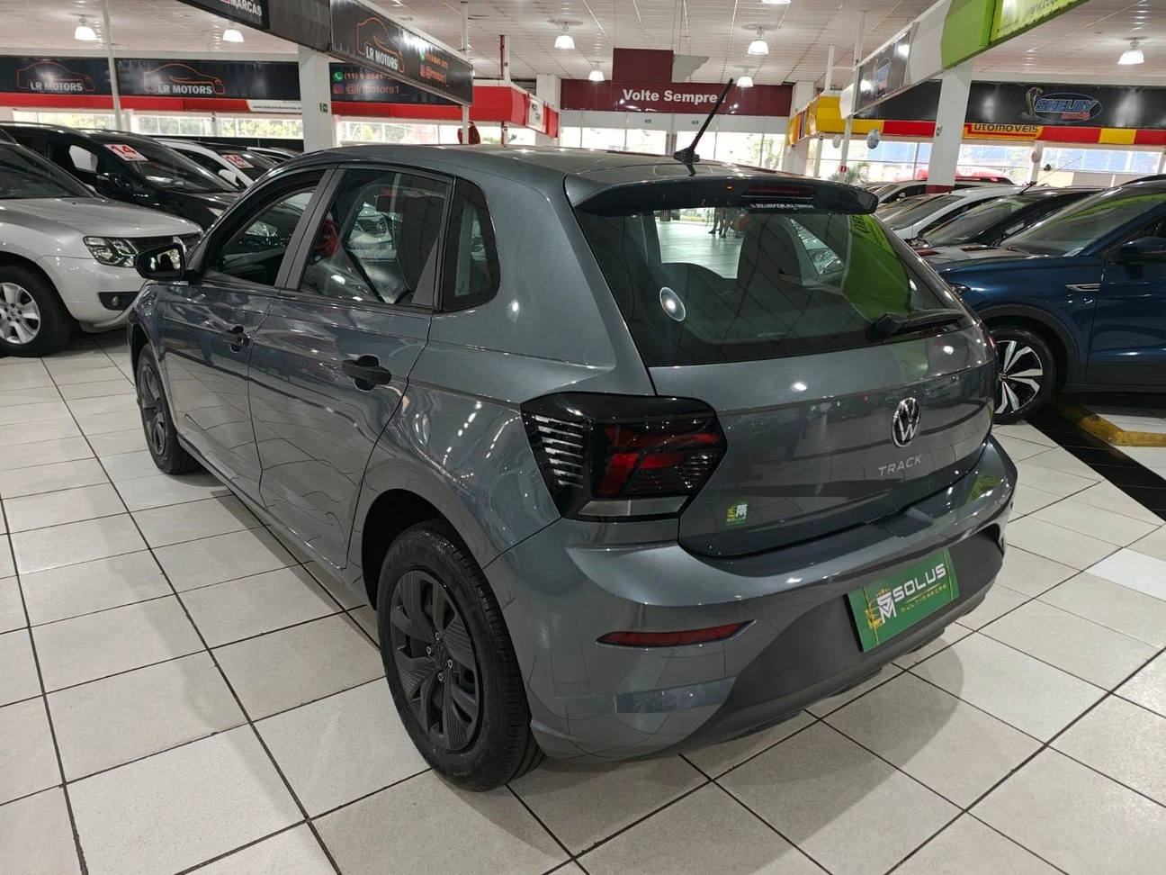 VOLKSWAGEN POLO