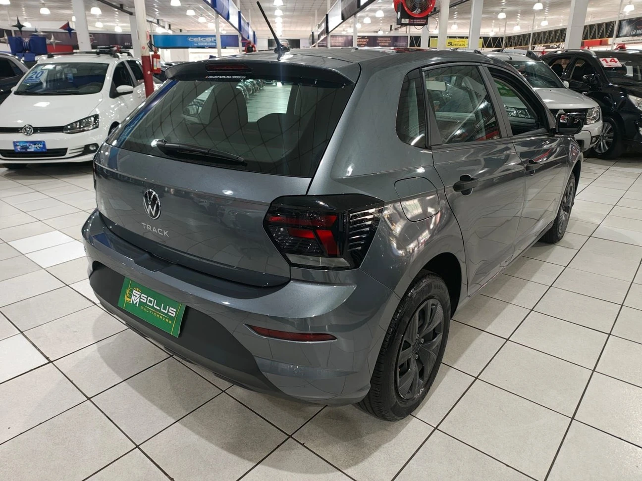 VOLKSWAGEN POLO