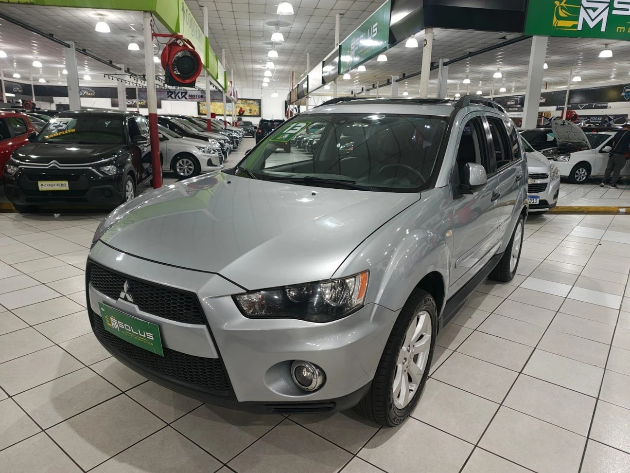 MITSUBISHI OUTLANDER