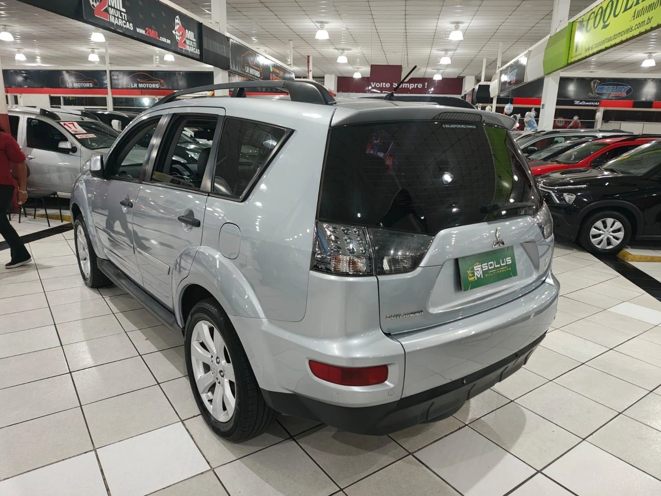 MITSUBISHI OUTLANDER