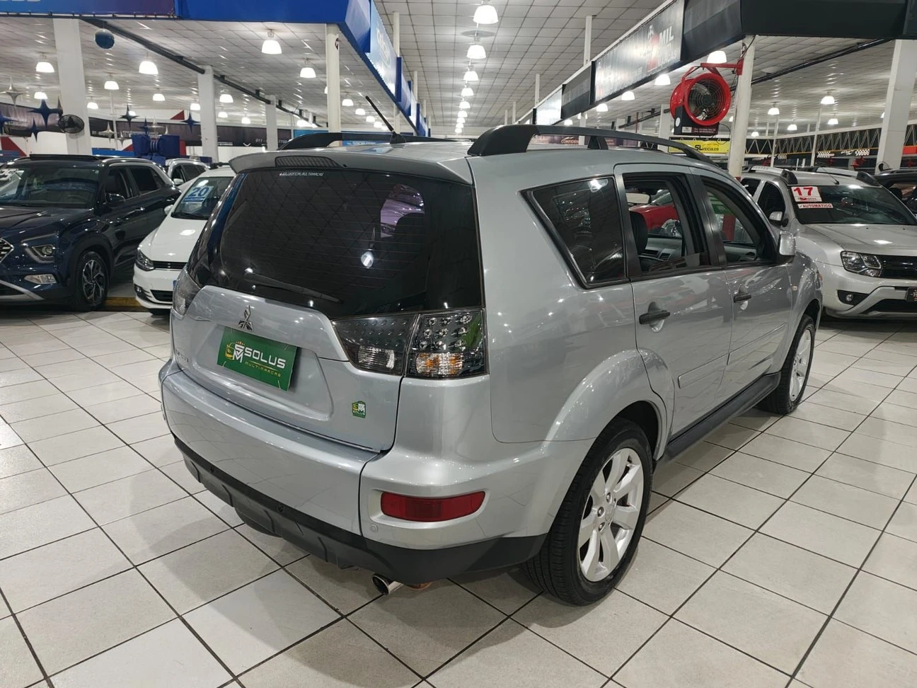 MITSUBISHI OUTLANDER