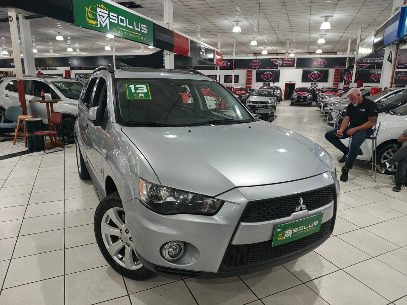 MITSUBISHI OUTLANDER