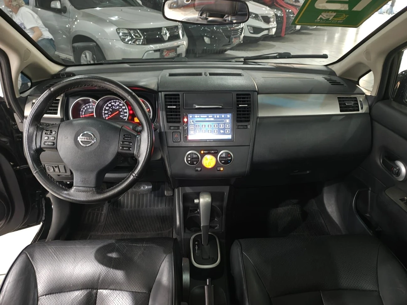 NISSAN TIIDA