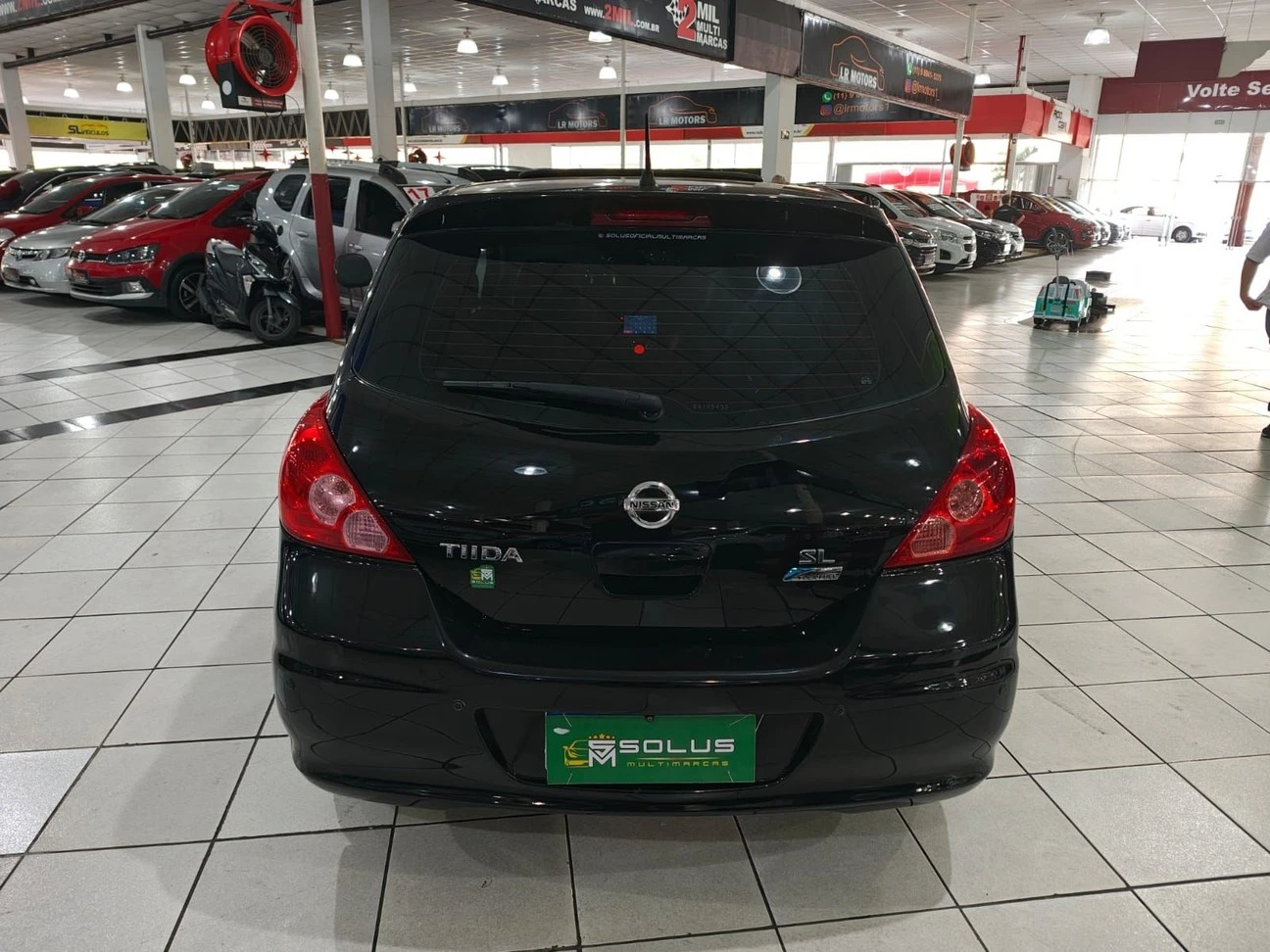 NISSAN TIIDA