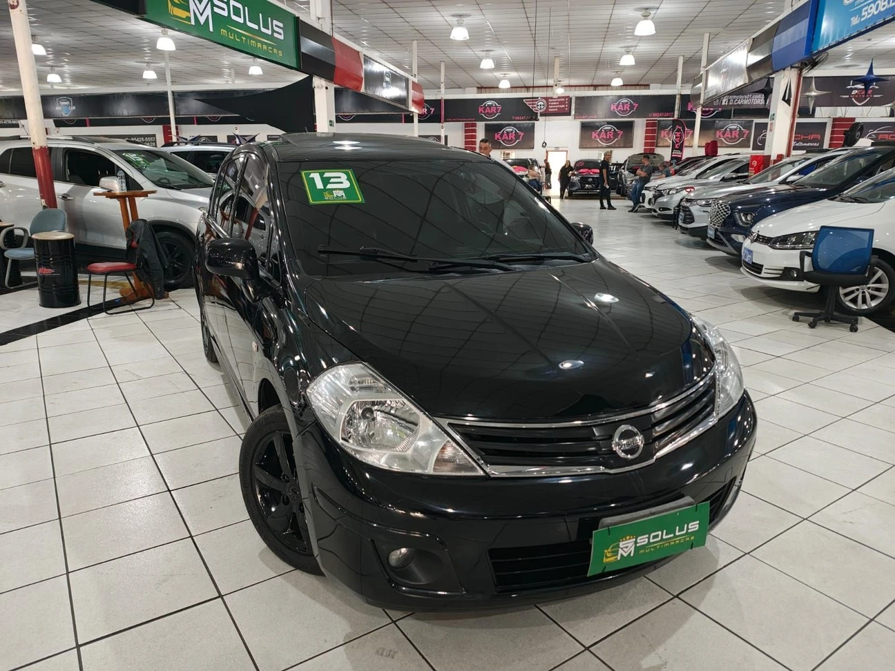 NISSAN TIIDA