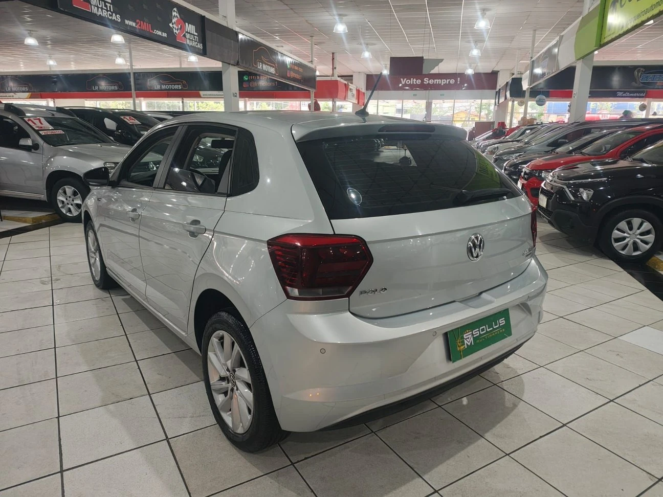 VOLKSWAGEN POLO