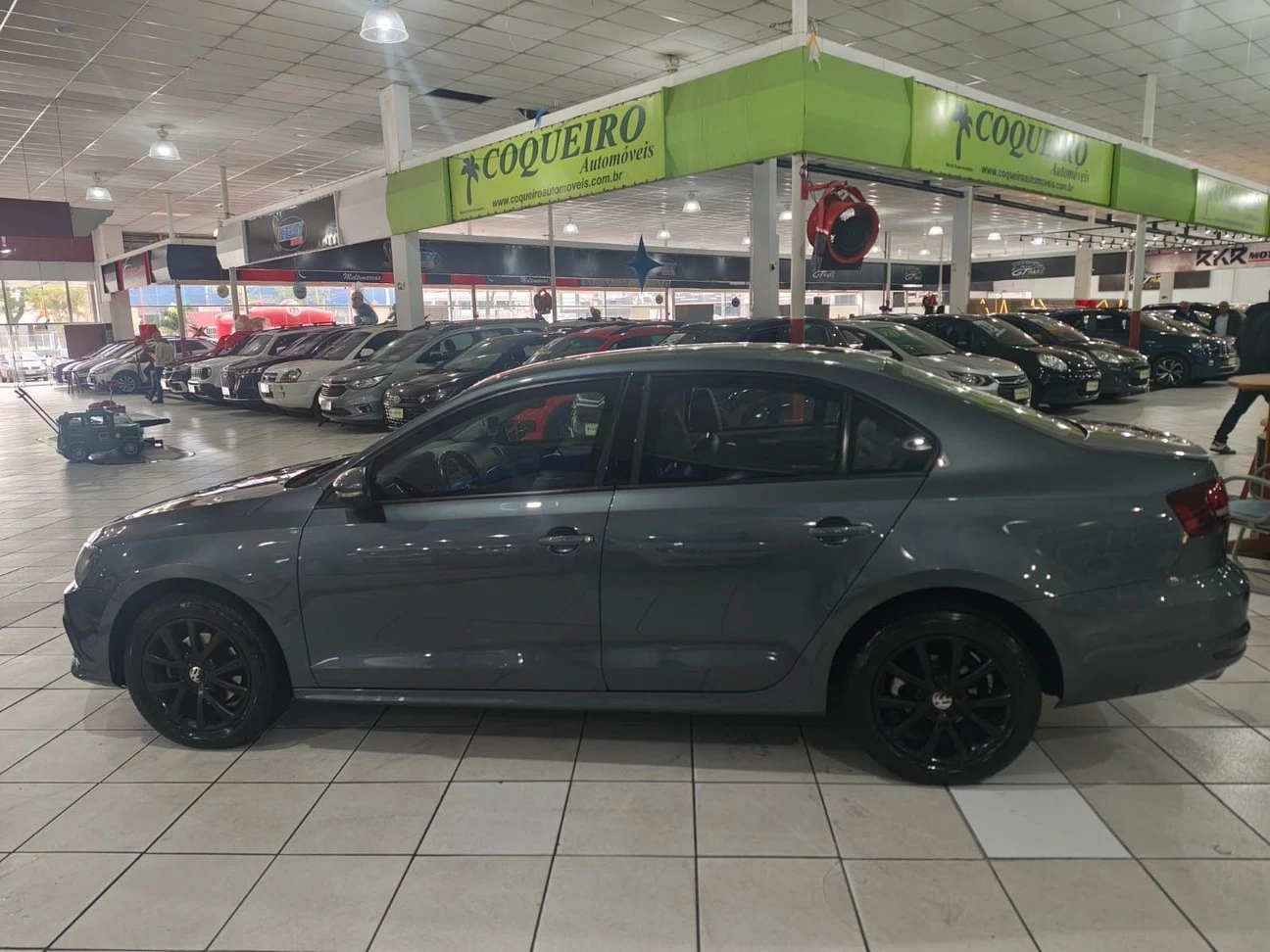 VOLKSWAGEN JETTA
