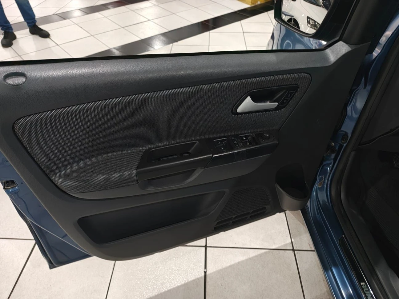 VOLKSWAGEN FOX