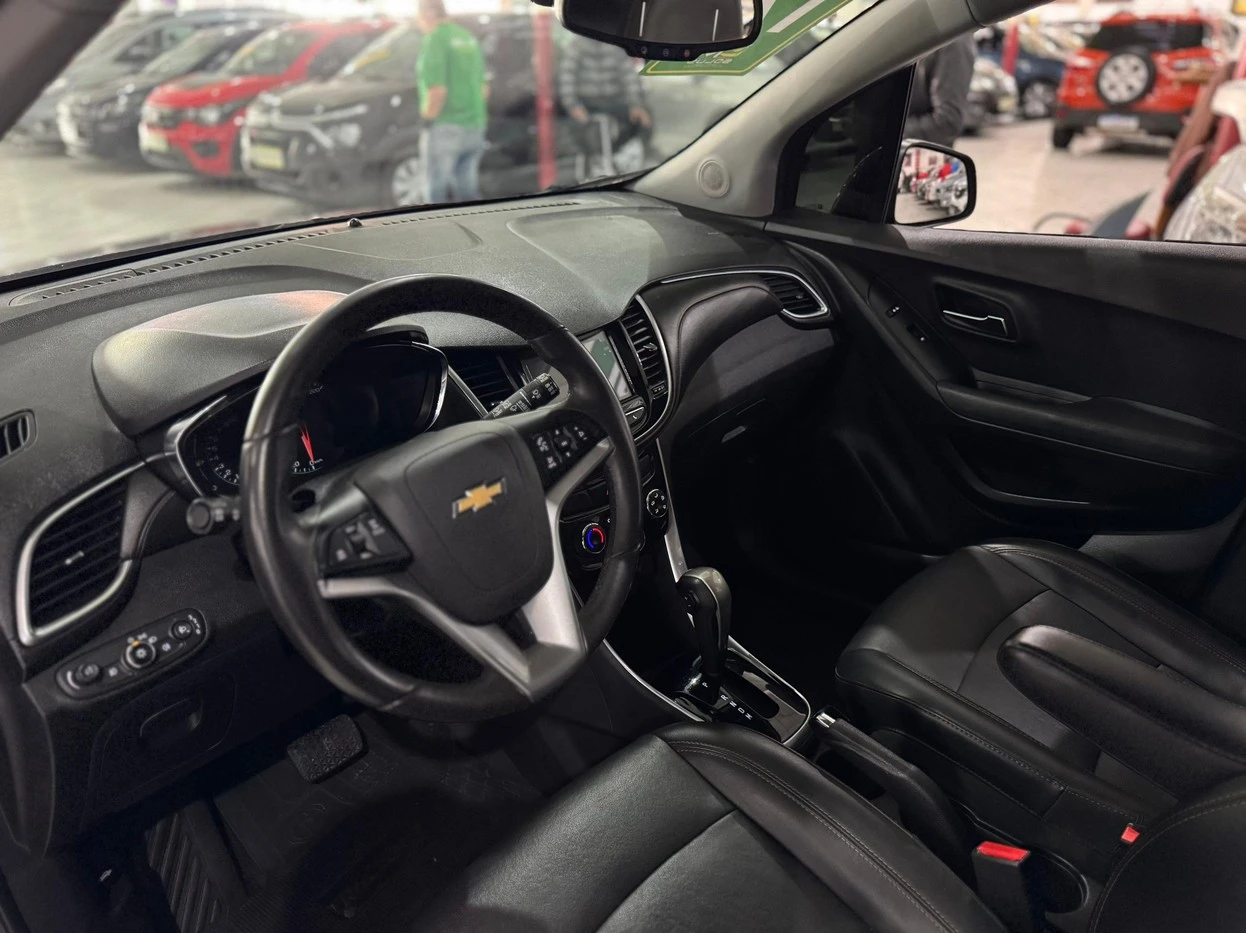 CHEVROLET TRACKER