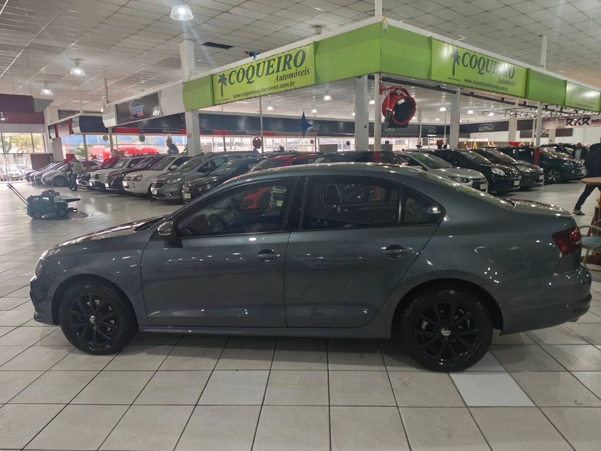 VOLKSWAGEN JETTA