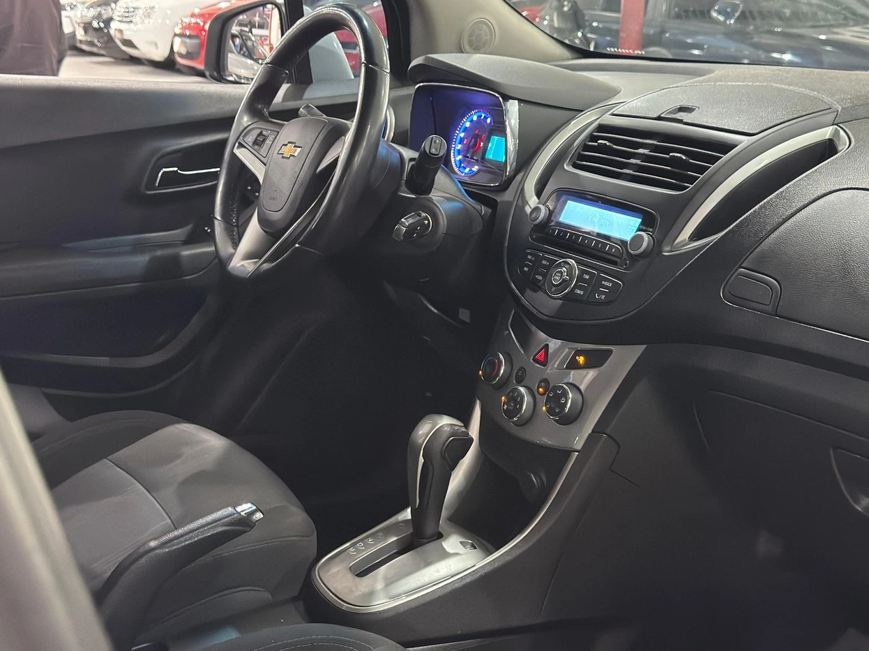 CHEVROLET TRACKER