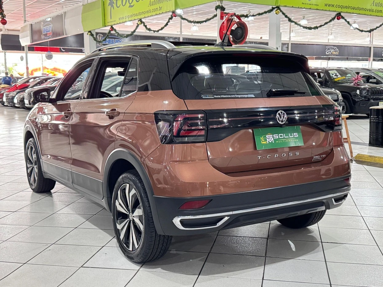 VOLKSWAGEN T-CROSS