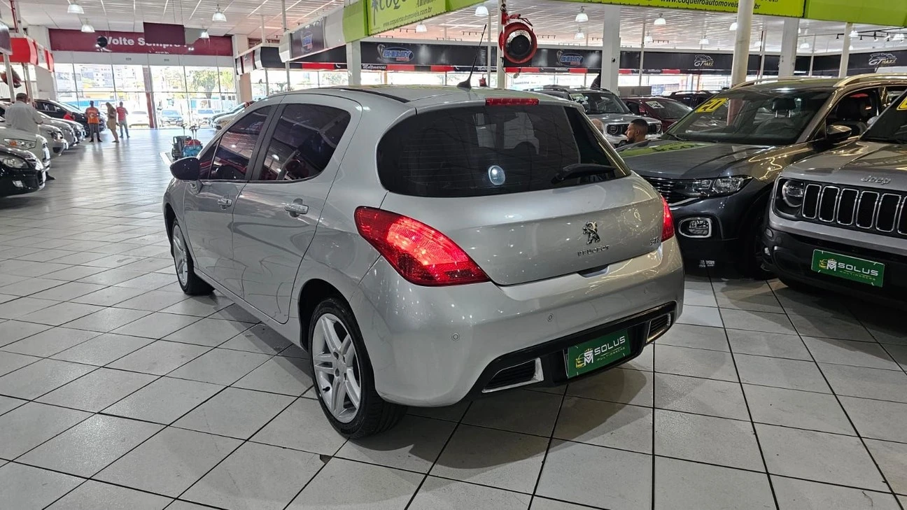 PEUGEOT 308