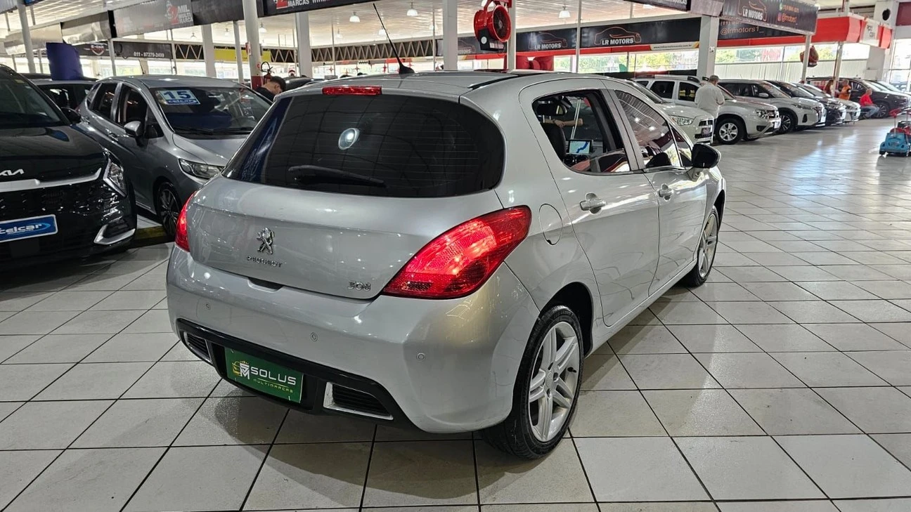 PEUGEOT 308