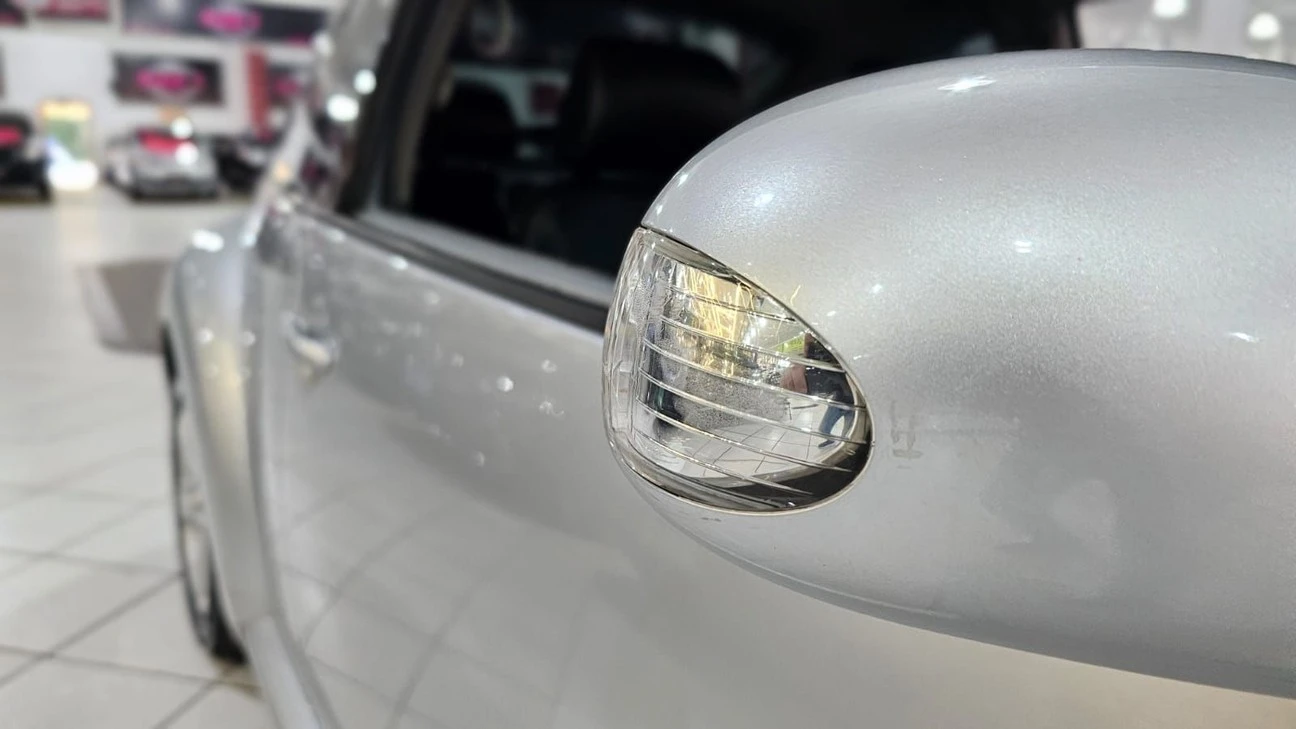 VOLKSWAGEN NEW BEETLE