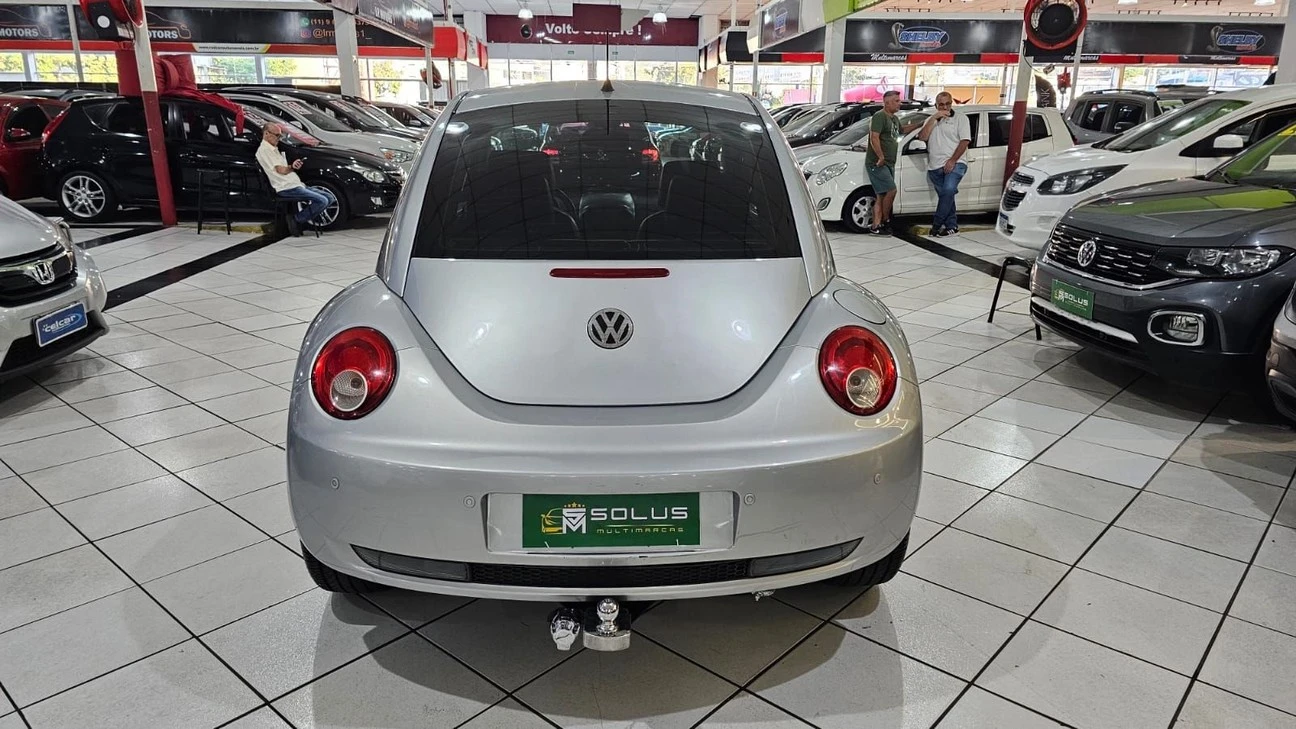 VOLKSWAGEN NEW BEETLE