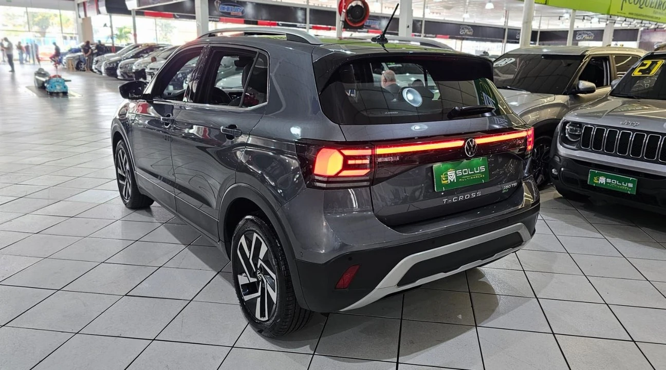VOLKSWAGEN T-CROSS
