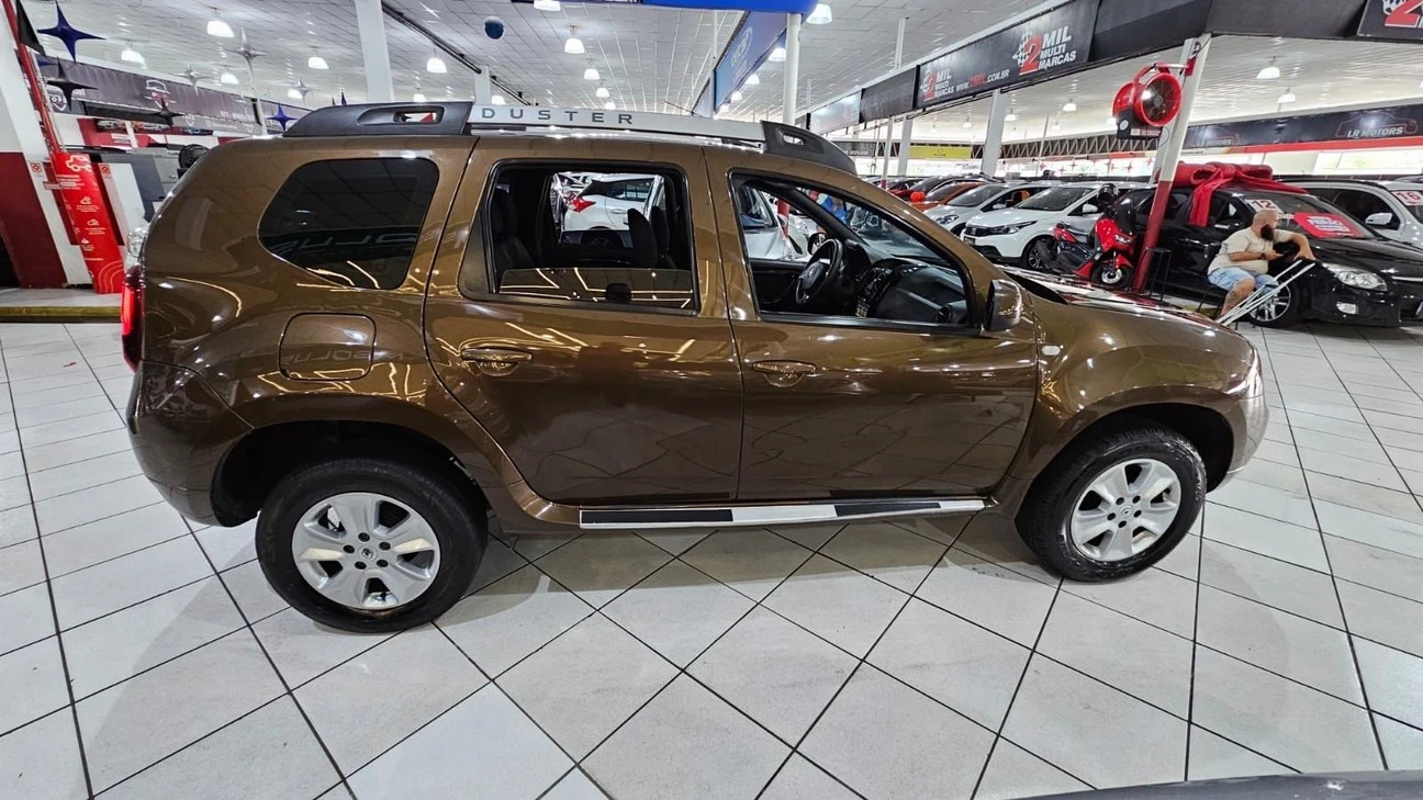 RENAULT DUSTER