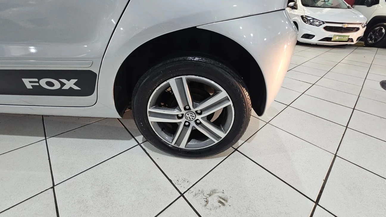 VOLKSWAGEN FOX