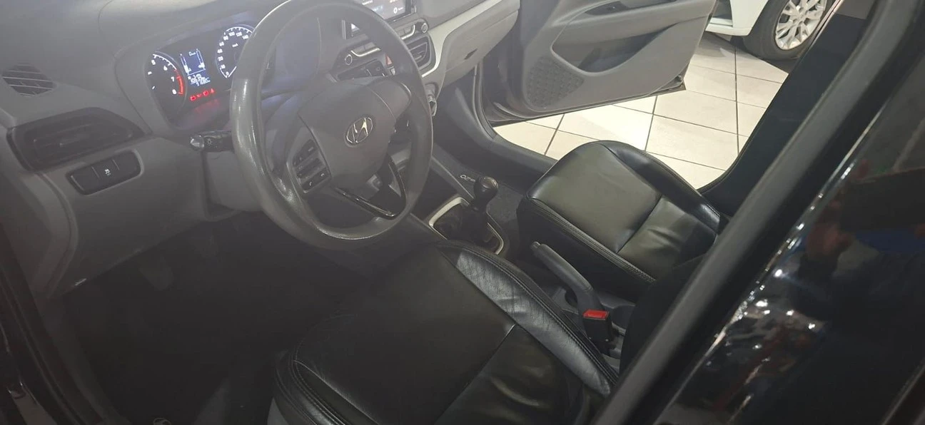 HYUNDAI HB20