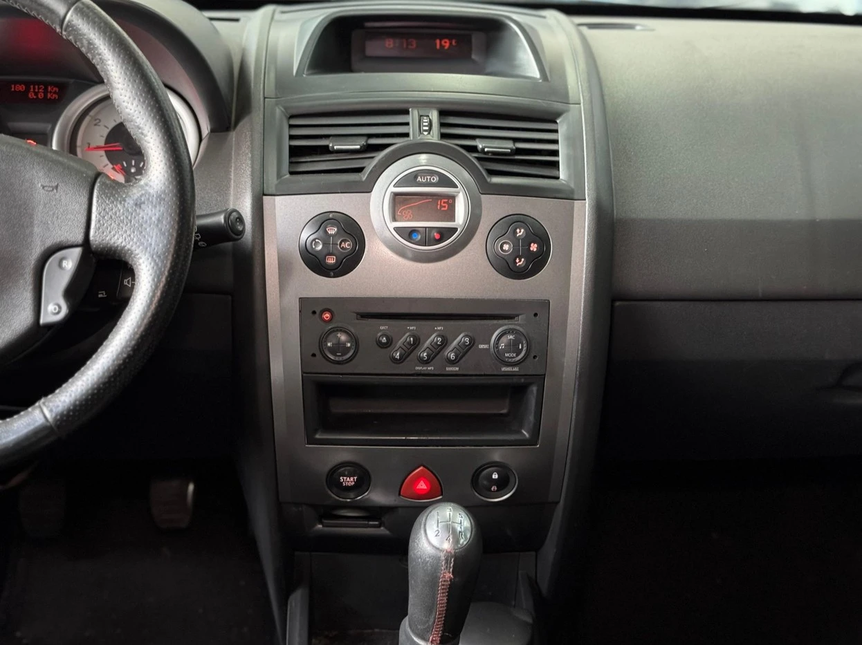 RENAULT MEGANE