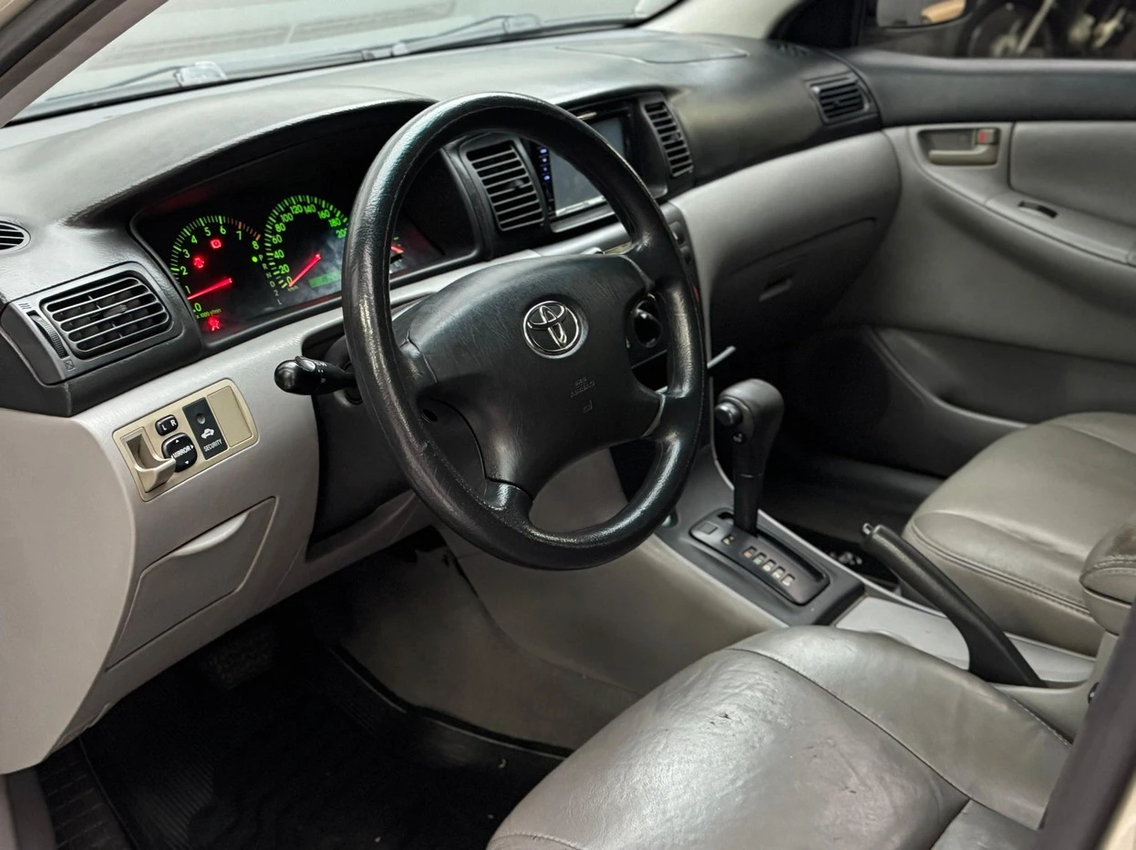 TOYOTA COROLLA