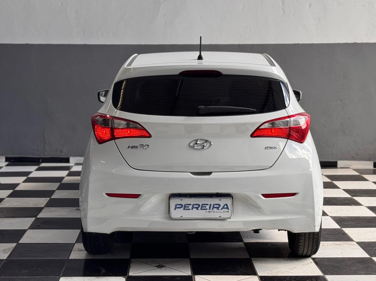 HYUNDAI HB20