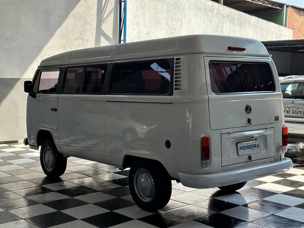 VOLKSWAGEN KOMBI