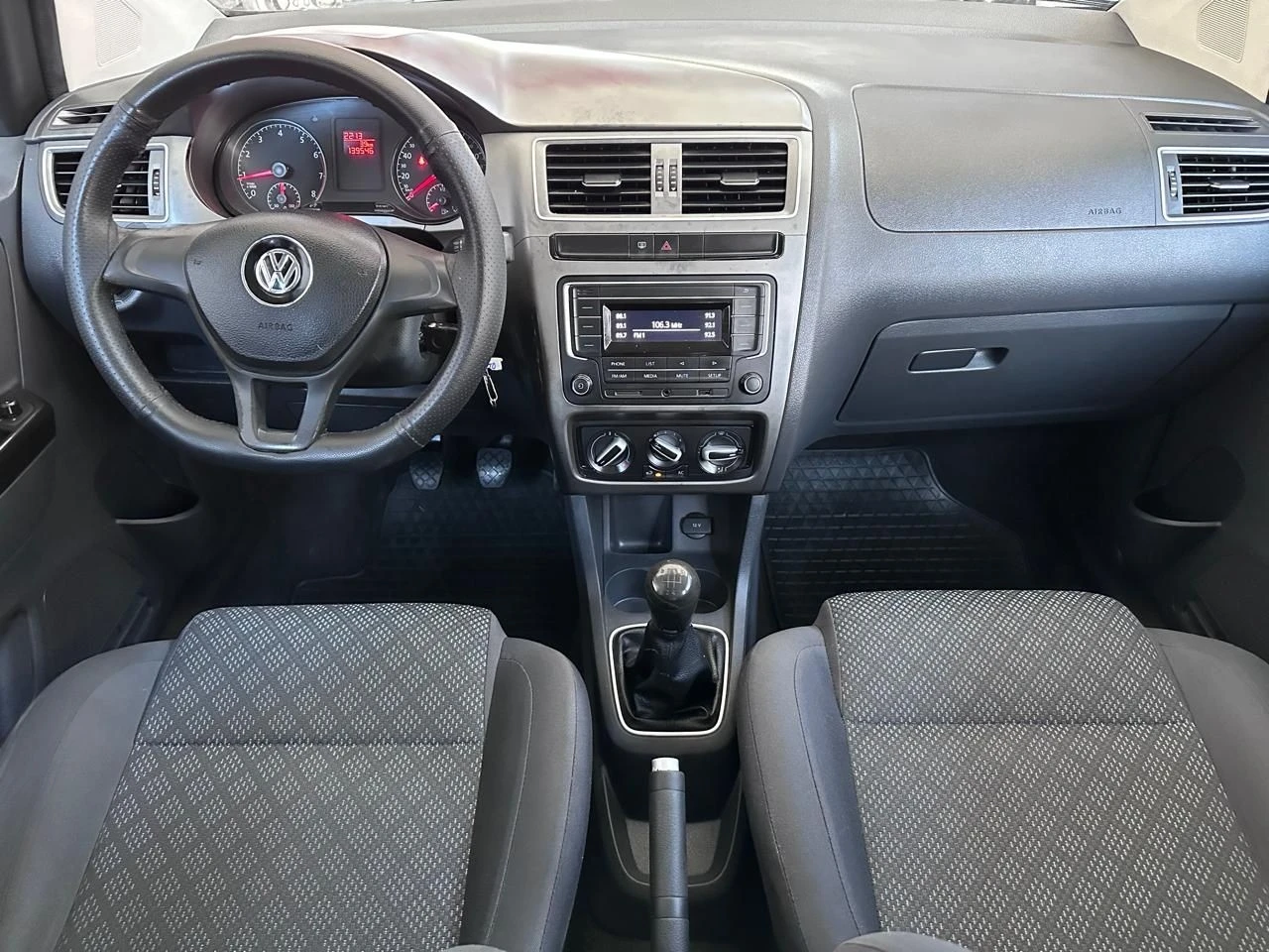 VOLKSWAGEN FOX