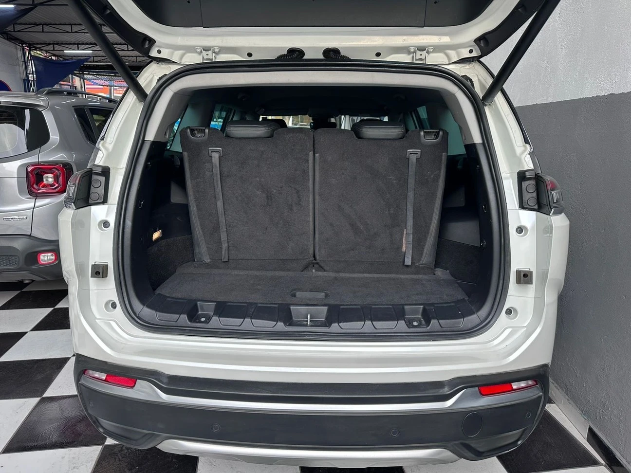 JEEP COMMANDER