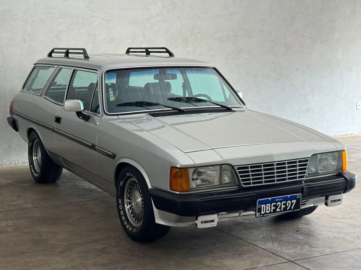 CHEVROLET CARAVAN